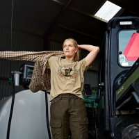Футболка HARKILA Stag Badge S/S T-Shirt Women цвет Sand превью 2