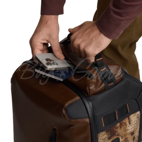 Чемодан на колесиках SITKA Drifter Carry On 35L цвет Coyote / Optifade Marsh фото 3