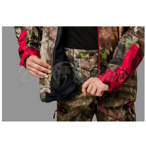 Куртка HARKILA Moose Hunter 2.0 GTX jacket цвет Mossy Oak Break-Up Country/Mossy Oak Red фото 7