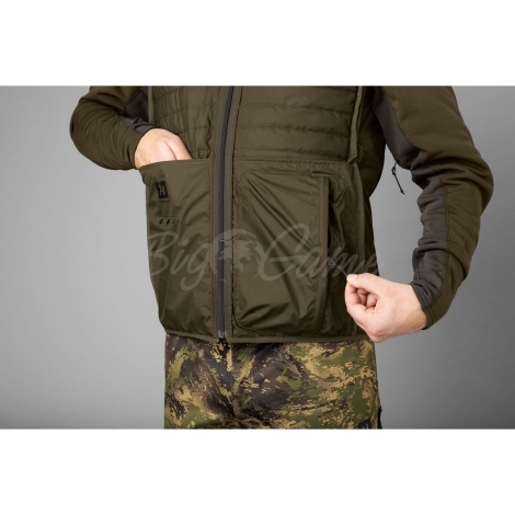 Жилет HARKILA Deer Stalker Camo Reversible Packable Waistcoat цвет Willow green / AXIS MSP Forest фото 2