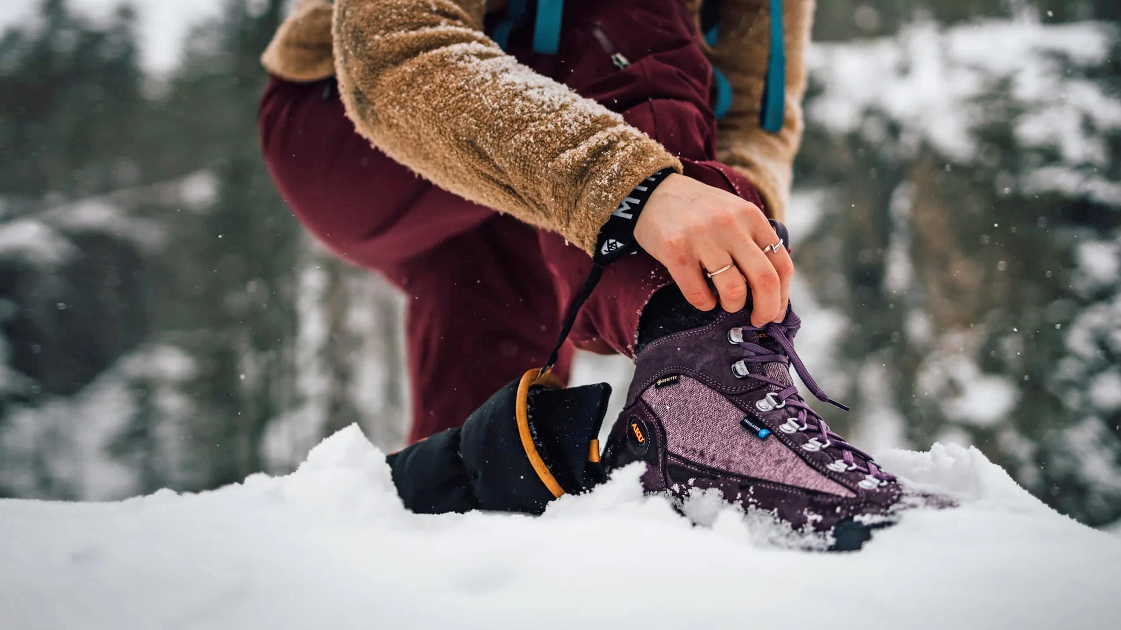 Итальянская обувь AKU для охоты, треккинга, города и выездов на природу.