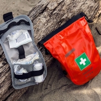 Аптечка ORTLIEB First-Aid-Kit Safety Level 0,6 красный превью 6