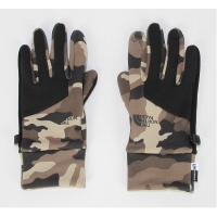Перчатки THE NORTH FACE Women's Denali Etip Glove цвет Burnt Olive Green Woods Camo