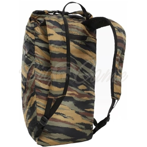 Рюкзак туристический THE NORTH FACE Flyweight Rolltop Packable Backpack 19,5 цвет Britsh Khaki Tiger Camo Print\ Black фото 2