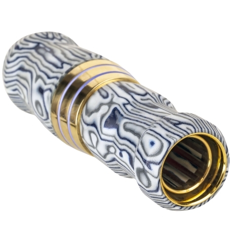 Манок на белолобого гуся D.E.D CUSTOM CALLS Зов вдовы Call of widow Short barrel (делрин) цв. Белый со светло-фиолетовыми разводами фото 5