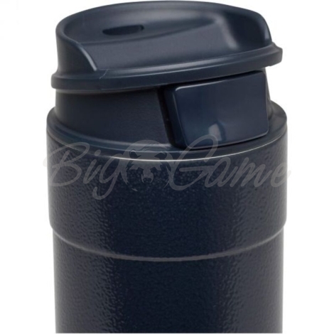 Термокружка STANLEY Classic The Trigger Action Travel Mug цвет синий фото 4