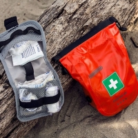 Аптечка ORTLIEB First-Aid-Kit Safety Level 1,2 красный превью 6
